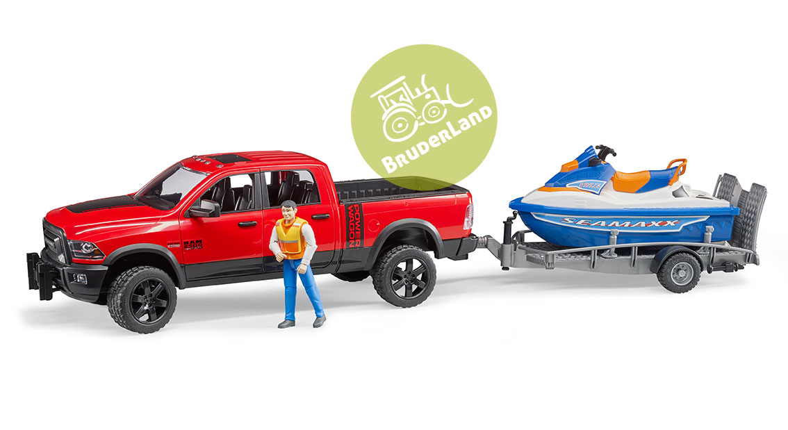 RAM 2500 s vodním skútrem