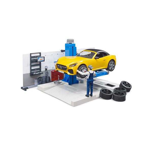 Car service , roadster and mechanic - Bruder 62110