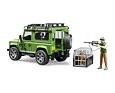 Land Rover Defender s figurkou myslivce a psa - Bruder 2587